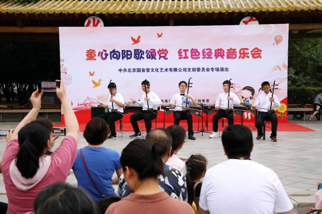 迷失在黑洞里